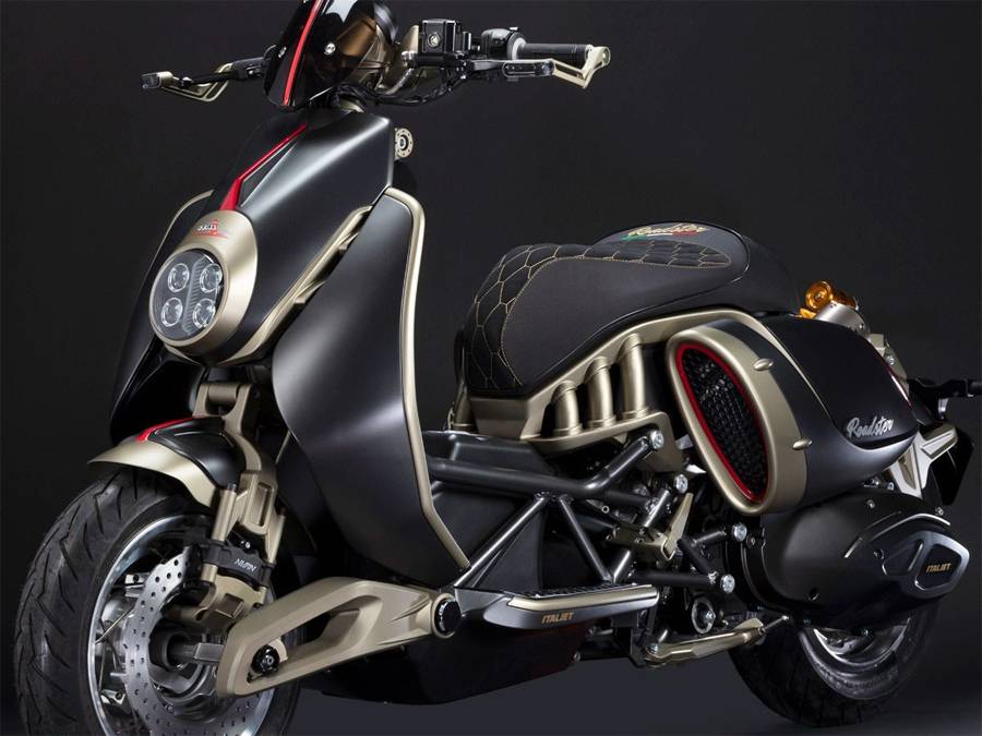打破边界：Italjet Roadster 400 重塑踏板与摩托的融合形态