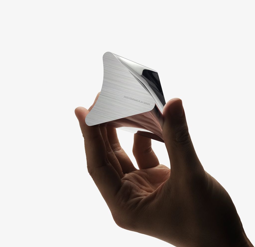 从二维Logo到三维奖杯：看设计如何玩转形态与功能